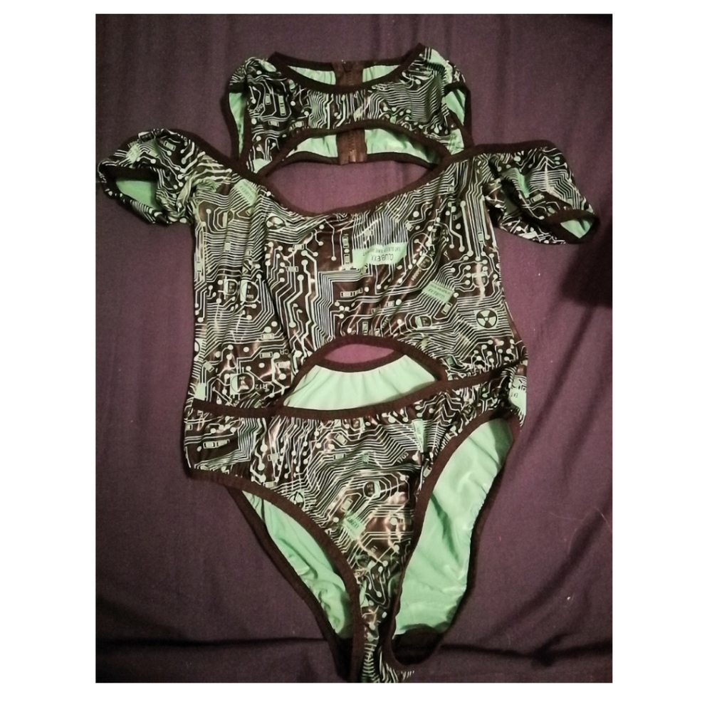 Dollskill ClubEXX Bodysuit size M